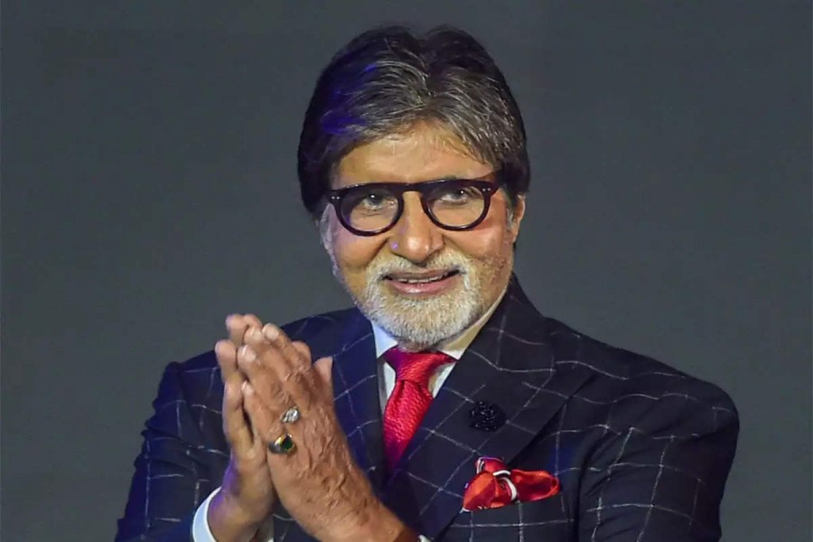 Rs 3.8 cr collections on  the Day 1 of auction  of Amitabh Bachchan's NFT 