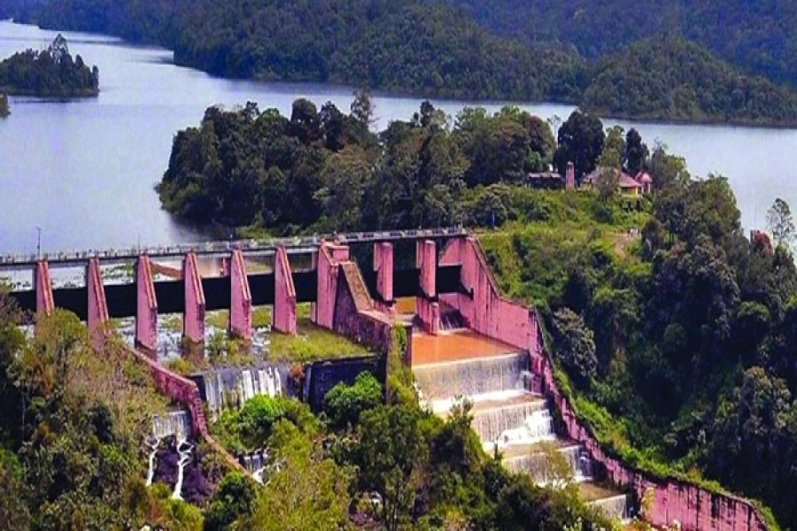 Who has the right on Mullaperiyar Dam ?	