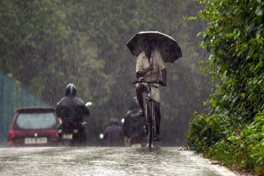 Rainfall: 12 dead; Red alert in 10 districts, holiday for educational institutions tomorrow.